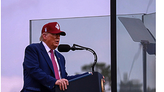 Президентът на САЩ Доналд Тръмп заяви че армията ще възстанови