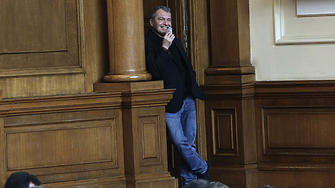 След вчерашното си изказване в което с назидателен тон нападна