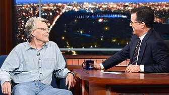 Топ комикът Стивън Колбер е сред най яростните критици на Тръмп Той