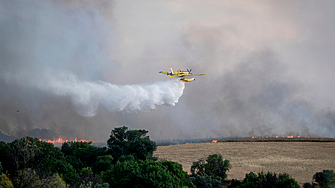Огромен горски пожар бушува в района на Мадрид и димът