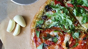 Освен медицинските специалисти всички български граждани обедняват в резултат на