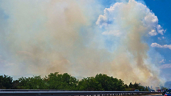 Два пожара са пламнали на АМ Тракия днес съобщи Нова