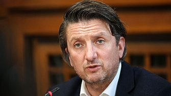 На този етап нямаме институция която да може да носи