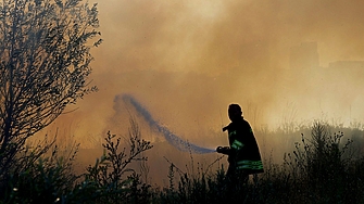 Със съобщение от системата BG ALERT и сирени за тревога жителите