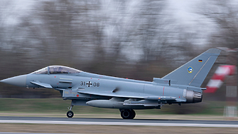 НАТО вдигна днес по тревога два германски изтребителя Юрофайтър в