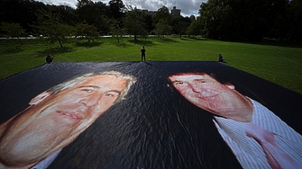 Американският президент Доналд Тръмп пристигна снощи на летище Станстед в