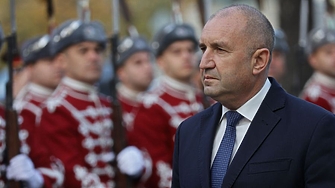 Ставаме свидетели как Борисов капитулира пред Пеевски и предава властта