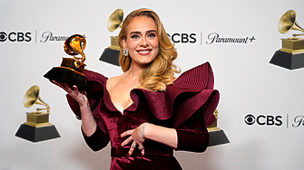 Модният дизайнер и режисьор Том Форд е поканил Адел да