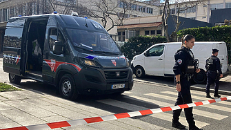 Шофьор бе арестуван след като умишлено се вряза в хора на няколко