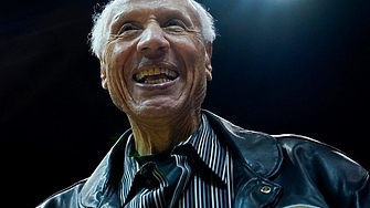 Една от най големите фигури в баскетболната история си отиде тази