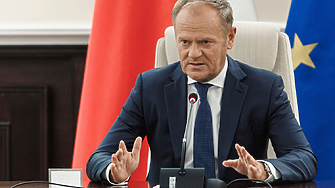 Полският премиер Доналд Туск съобщи пред парламента че двама украински