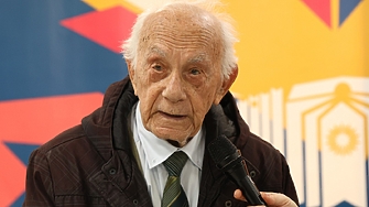 На 98 години почина поетът Найден Вълчев съобщи неговият внук