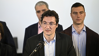 Крум Зарков остава лидер на БСП Днес той е получил