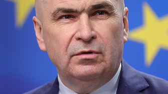 Вотът на недоверие срещу румънското правителство на премиера Илие Боложан