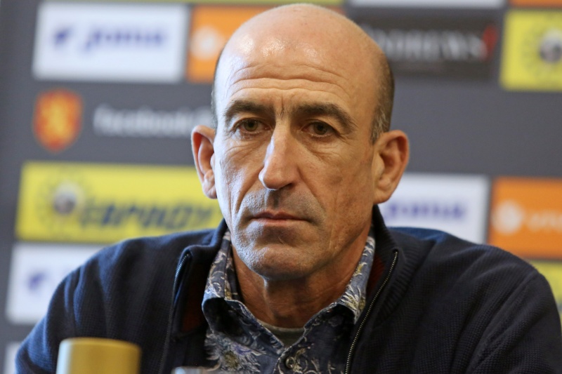 Два клуба и двама олигарси си мерят влиянието а БФС