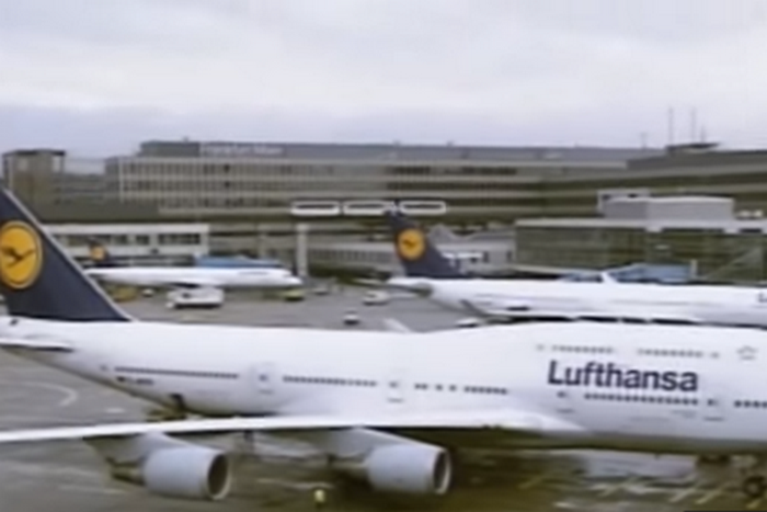 Луфтханза спира от понеделник полетите си до Киев и Одеса