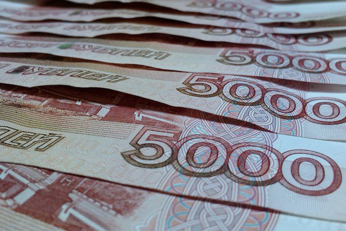 Руската валута се срина в рамките на вчерашния ден от