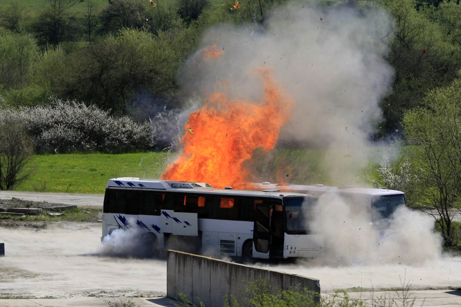Съветът на ЕС поднови с още 6 месеца своя терористичен