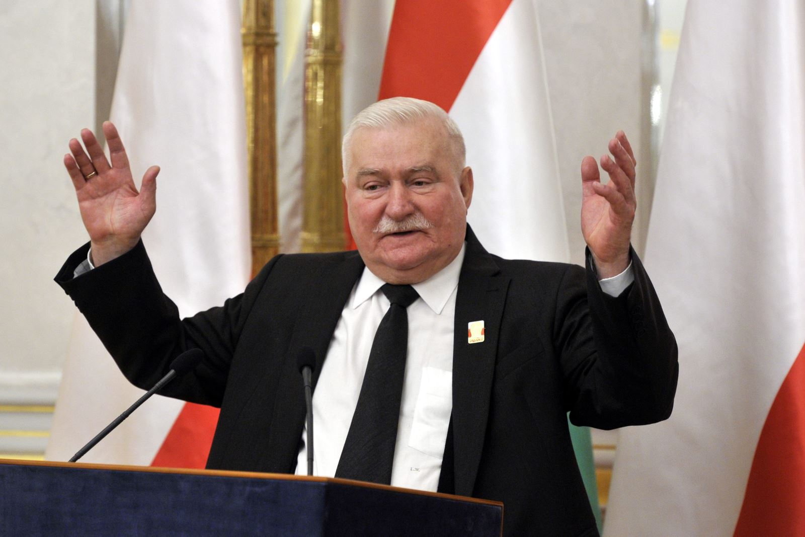 Нобеловият лауреат за мир и бивш президент на Полша Лех