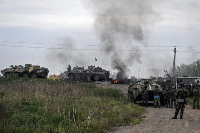 Източноукраинският град Славянск бе подложен днес на мощен ракетен обстрел