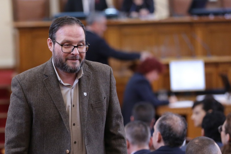 На 47 години след тежко боледуване е починал заместник председателят на