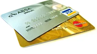 Измамите с банкови карти надхвърлиха 1,3 млрд. евро