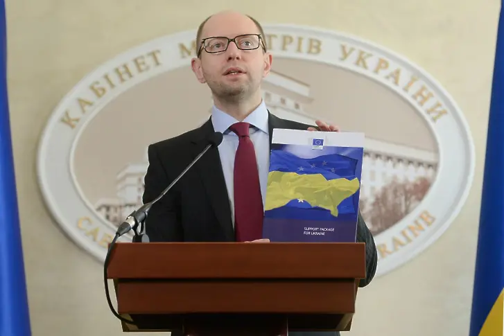 Киев иска помощ от Лондон и Вашингтон за Крим