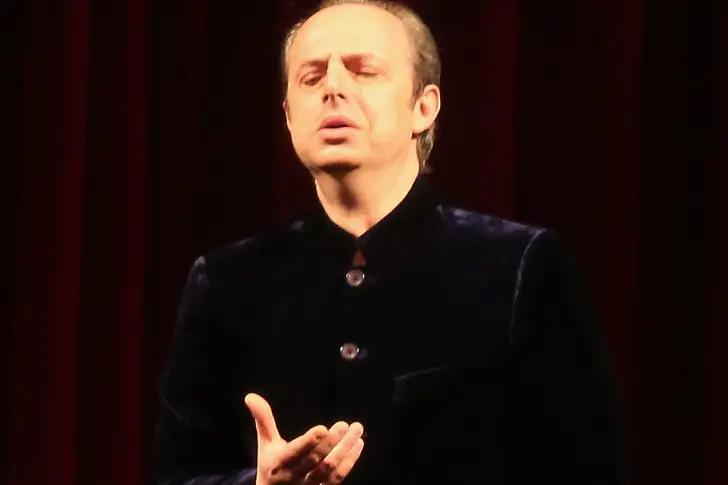 Владимир Стоянов пее с Карло Коломбара в 