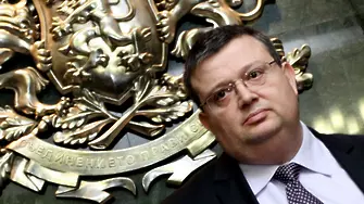 Цацаров за задържания депутатски сътрудник: Не знам от коя партия е дори