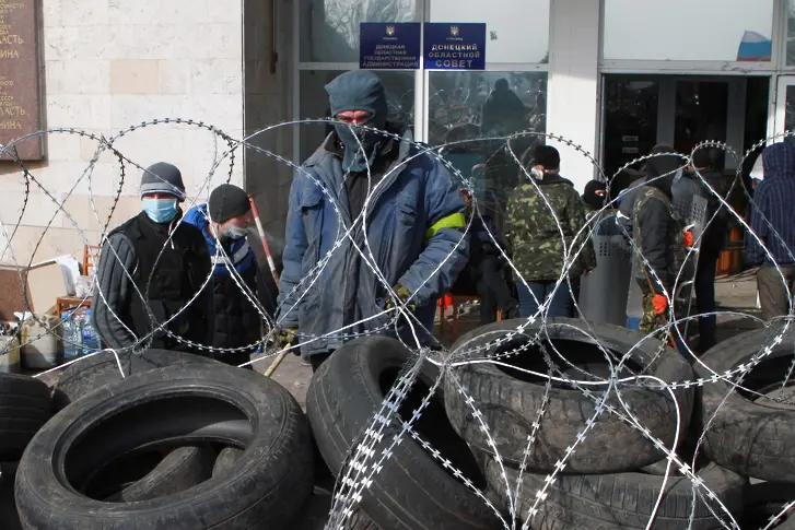 Като домино: И Донецк поиска войски от Путин