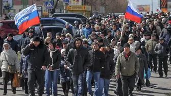 Руски сепаратисти превземат арсенал в Източна Украйна