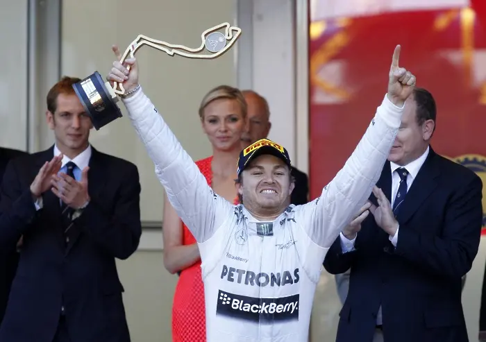 Германец триумфира у дома във Формула 1