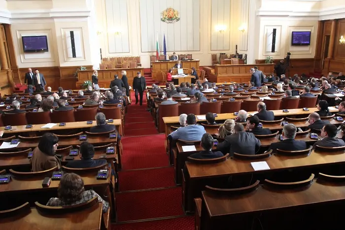 Парламентът започна третия опит за избор на главен съдебен инспектор