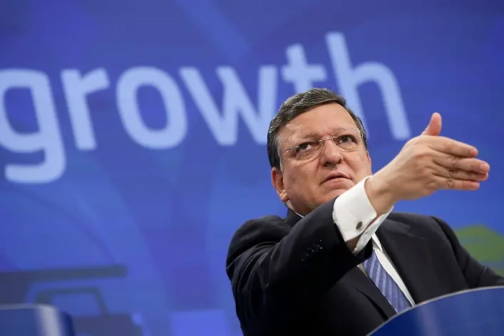 Евродепутати искат Барозу да остане без пенсия