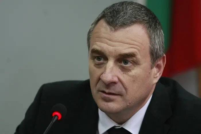 Йовчев: Липсата на пари в КТБ се разследва! (обновена)