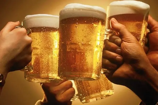 Учени: Пийте бира, полезна е за мозъка