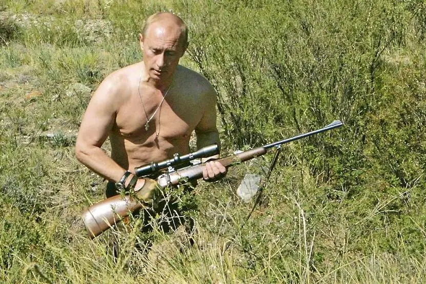 “Нюзуик” разкрива: Путин е нощна птица, укрепва с пъдпъдъчи яйца