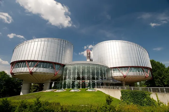 Съдът в Страсбург: Редакторите не отговарят за нецензурни коментари от читатели