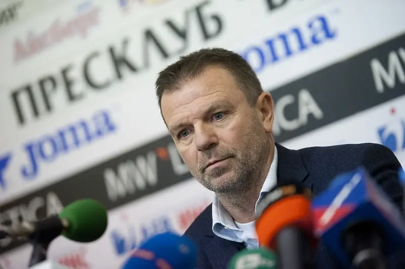 Стойчо Младенов скочи на съдия и на новия спортен министър