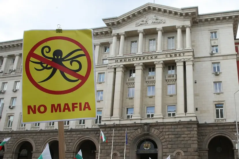 Няколко дни от бита и душевността на българската олигархия