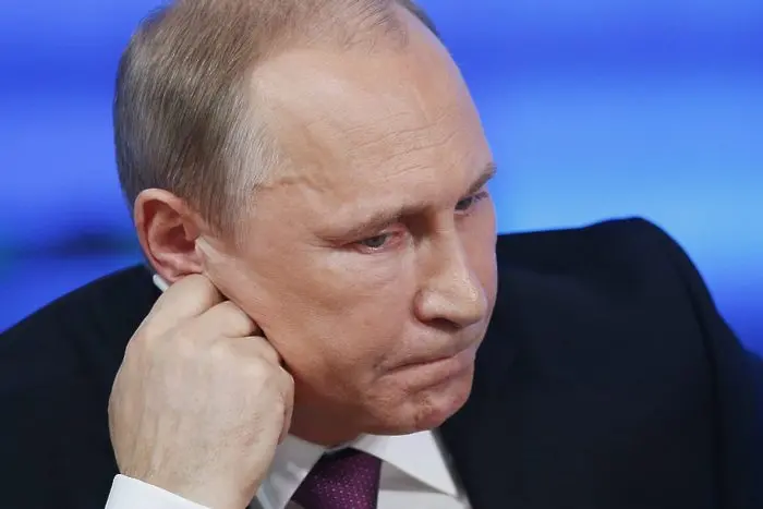 Путин отчаяно търси милиарди