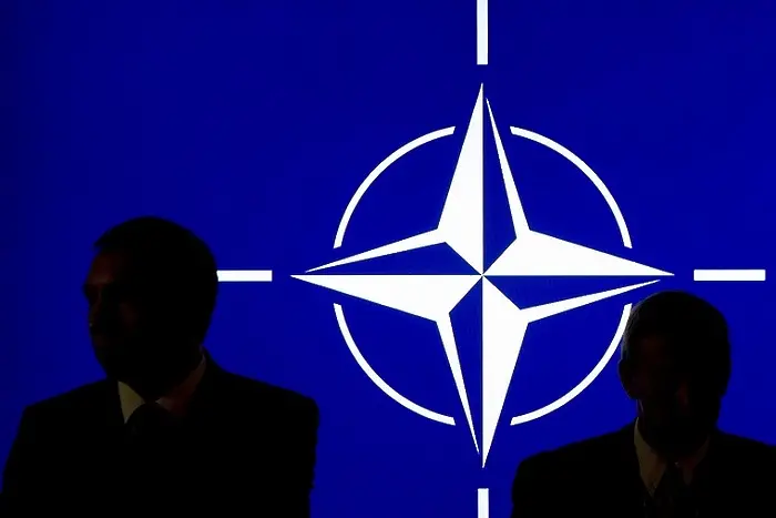WSJ: НАТО планира да увеличи войските си по границата на Русия