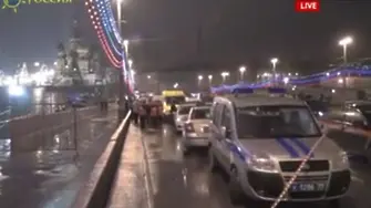 НА ЖИВО: Мястото на убийството на Борис Немцов