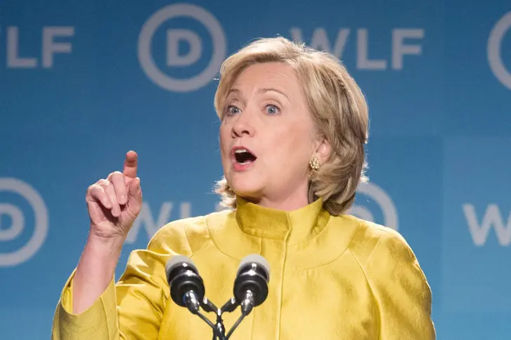 Хилъри Клинтън нарушила закона - нямала служебен имейл