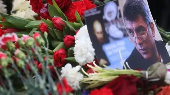 Задържаха двама за убийството на Немцов