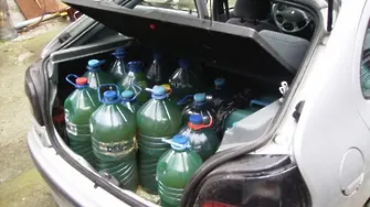 Преди минути: Хванаха в крачка жепейци със 150 литра нафта