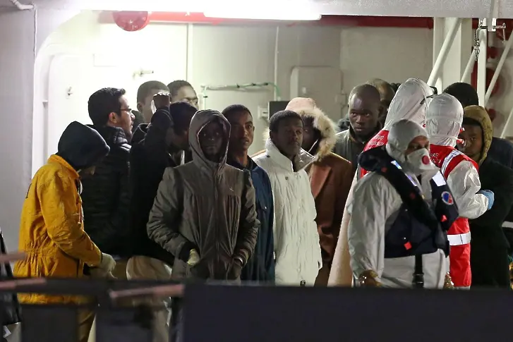 Двама арестувани за 800 удавени африканци