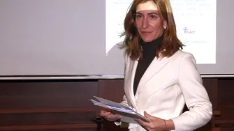Ангелкова: Ако развалим концесията за Банско, 5 години няма да има ски там