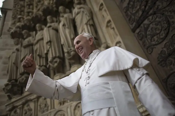 Папата посреща миряни пред 