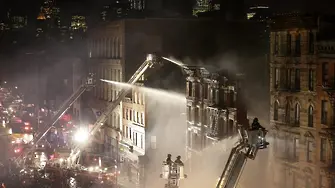 Експлозия срути сграда в Ню Йорк (снимки, видео)